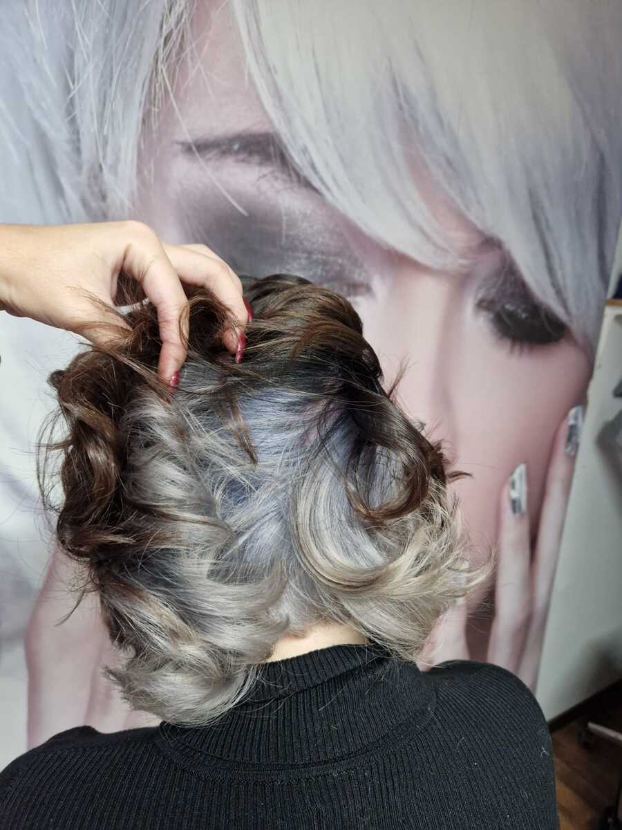 Haarstyling Coiffure Velvet