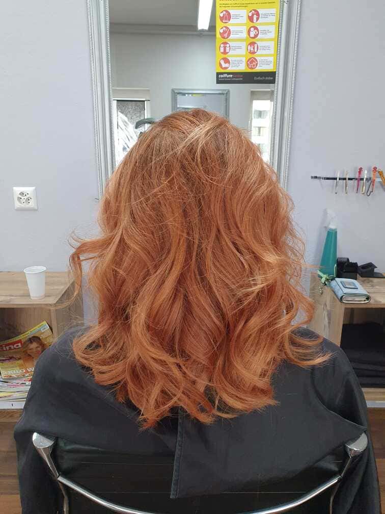 Haarstyling Coiffure Velvet