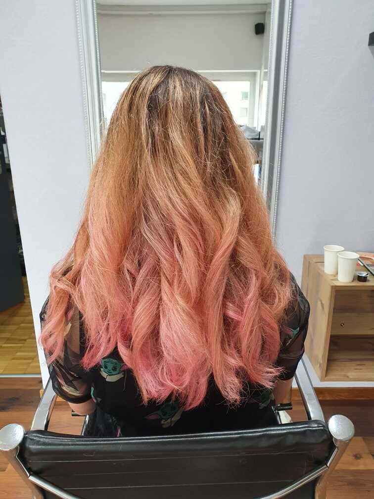Haarstyling Coiffure Velvet