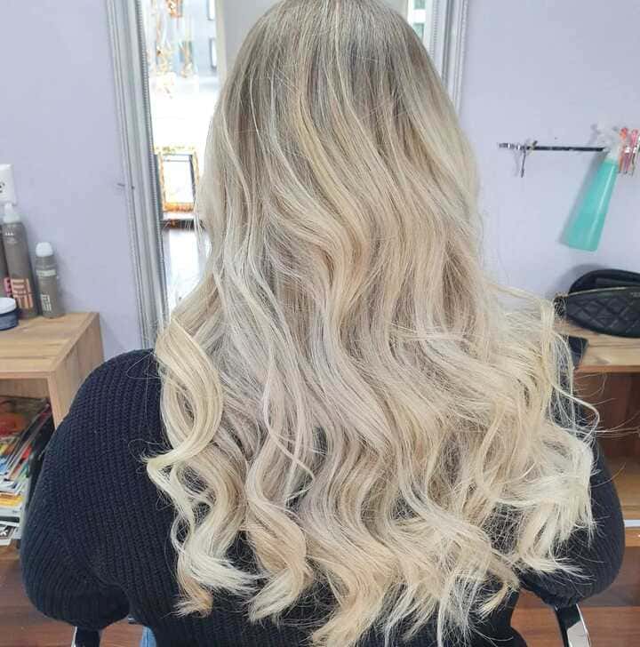 Haarstyling Coiffure Velvet